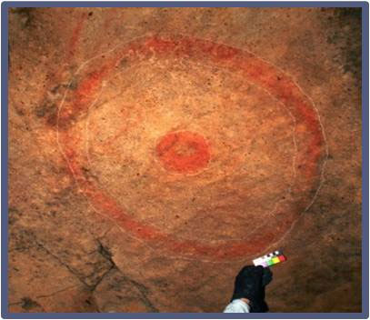 Dotted circle: Rock art at Millstone Bluff, Illinois. Late Mississippian culture (c. 1300-1550 AD).